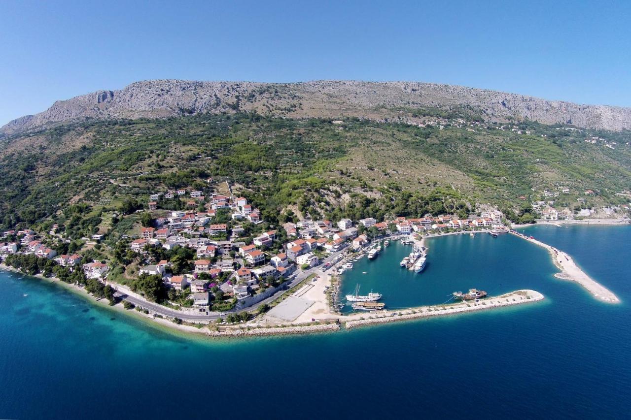 Apartments By The Sea Krilo Jesenice, Omis - 15145 Jesenice  Exterior foto