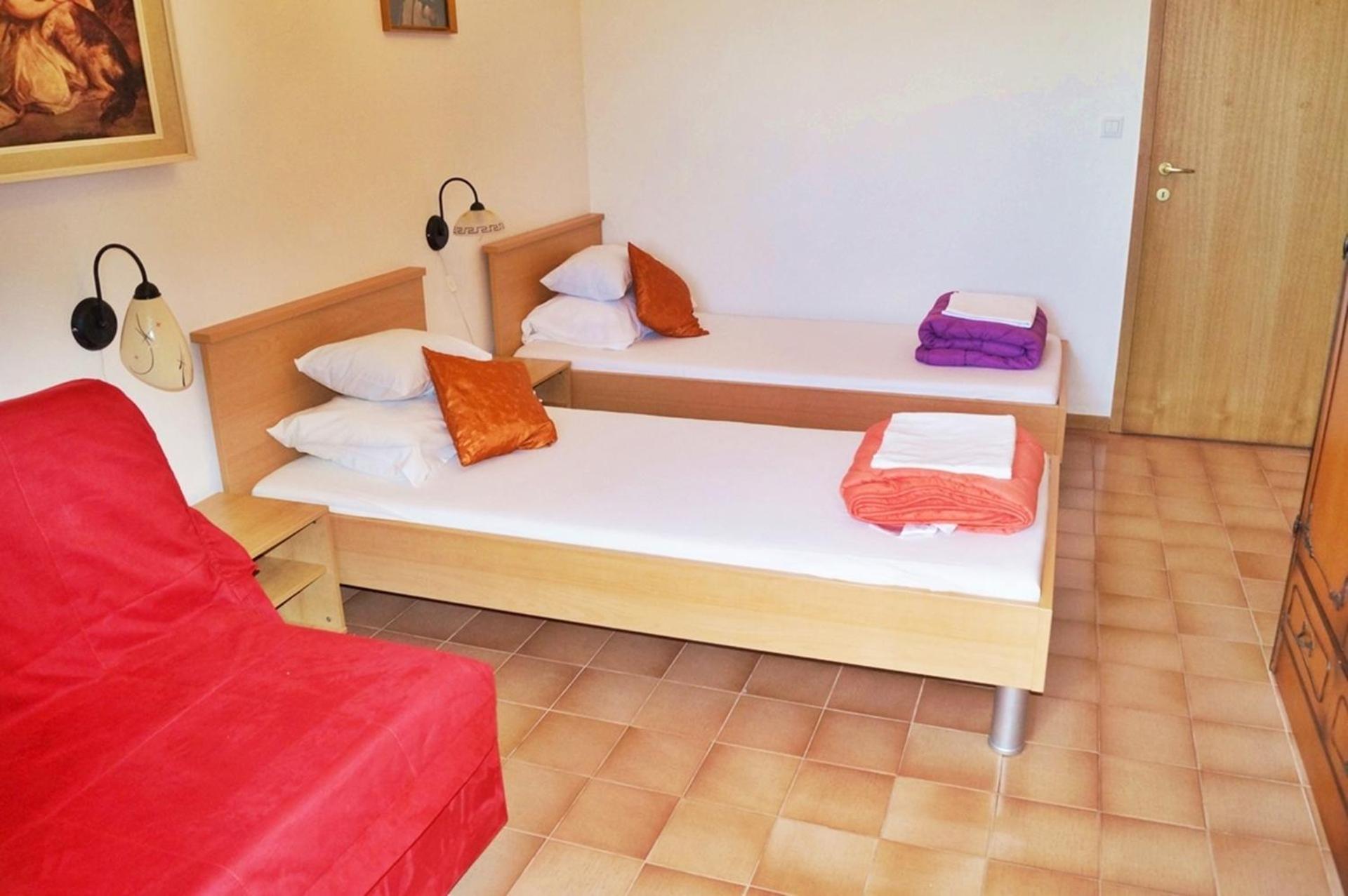 Apartments By The Sea Krilo Jesenice, Omis - 15145 Jesenice  Quarto foto